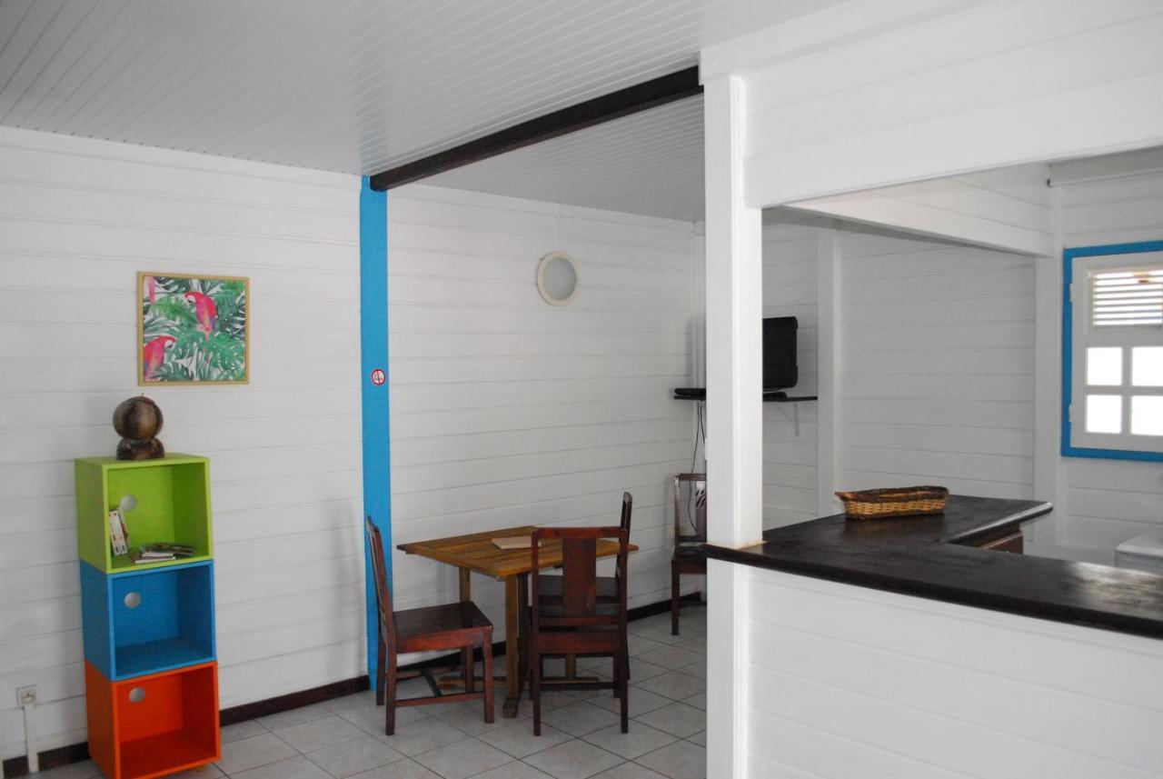 Le Goyavier Apartamento Saint-Pierre Exterior foto